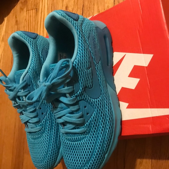 Sneakers - Picture 3 of 3